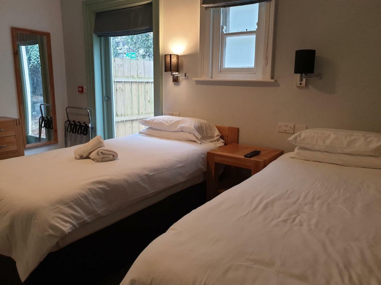 Manor House Rathlin Island Hotel Ballycastle Esterno foto