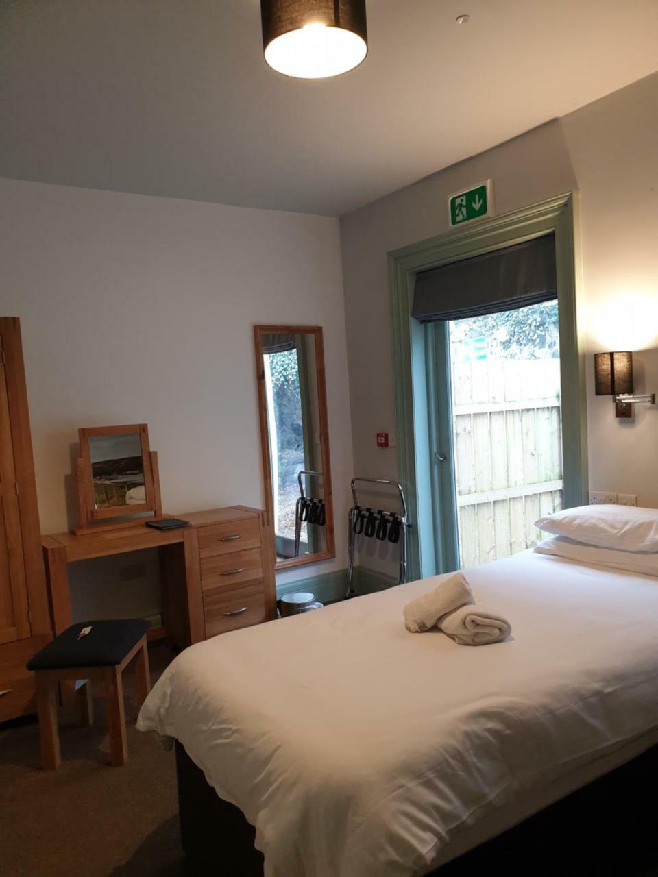 Manor House Rathlin Island Hotel Ballycastle Esterno foto